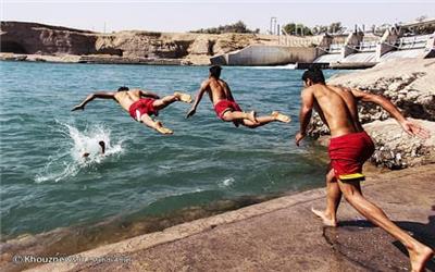 حکایت شنا در رودخانه دز و قلابی که هنوز پاره نشده است