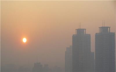 پیرهادی: آلودگی هوا در تهران جان 6398 نفر را گرفت